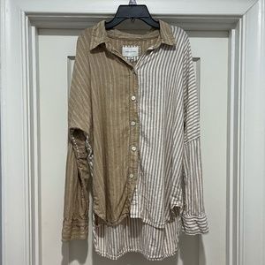 American Eagle Oversized Button Up Beach Shirt